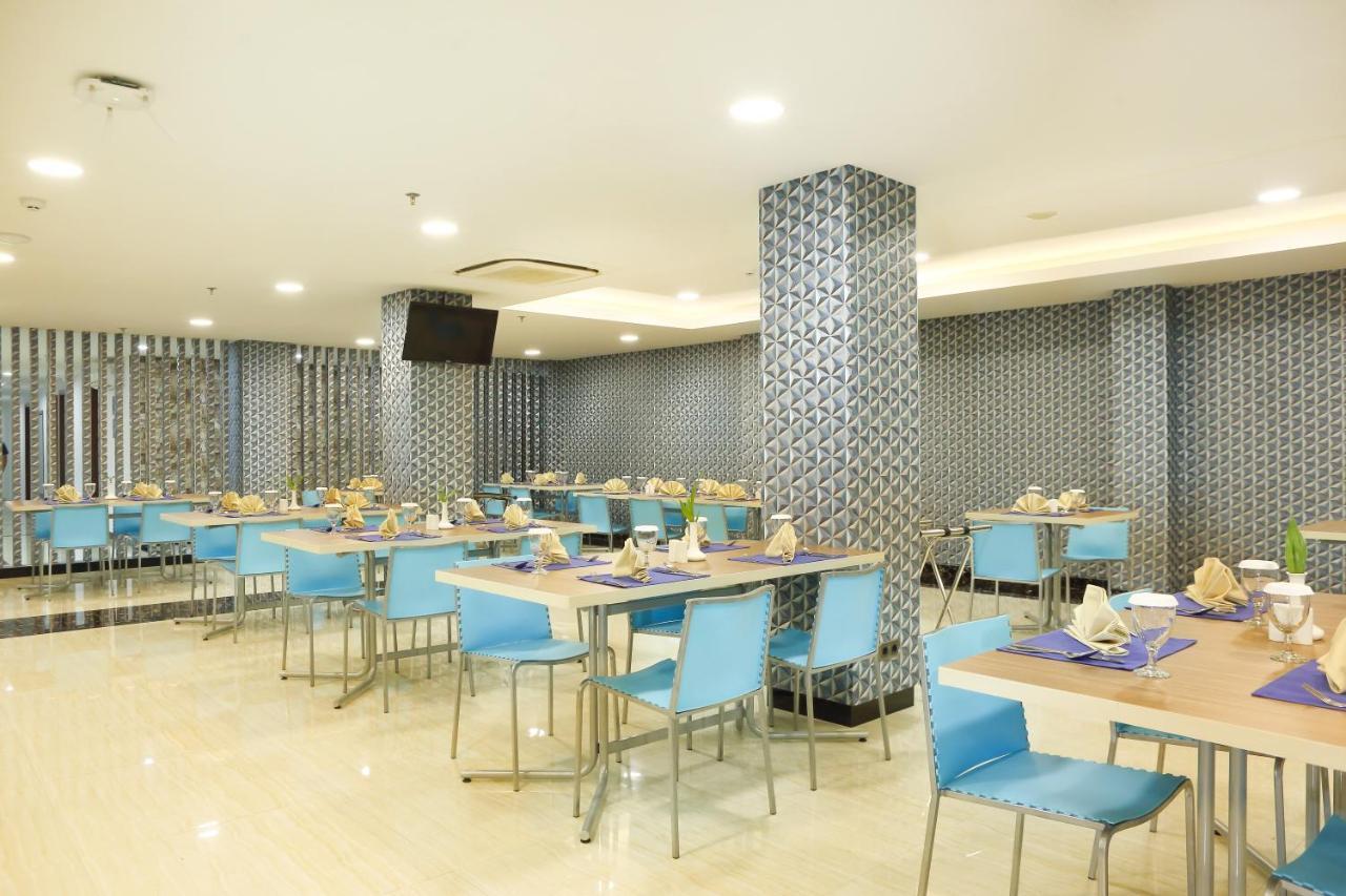 Horison Express Sentani Hotel Jayapura Exterior photo