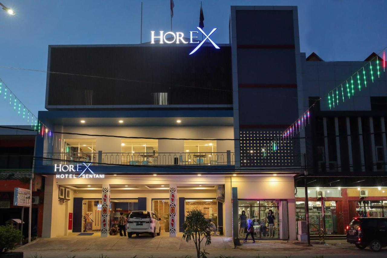 Horison Express Sentani Hotel Jayapura Exterior photo