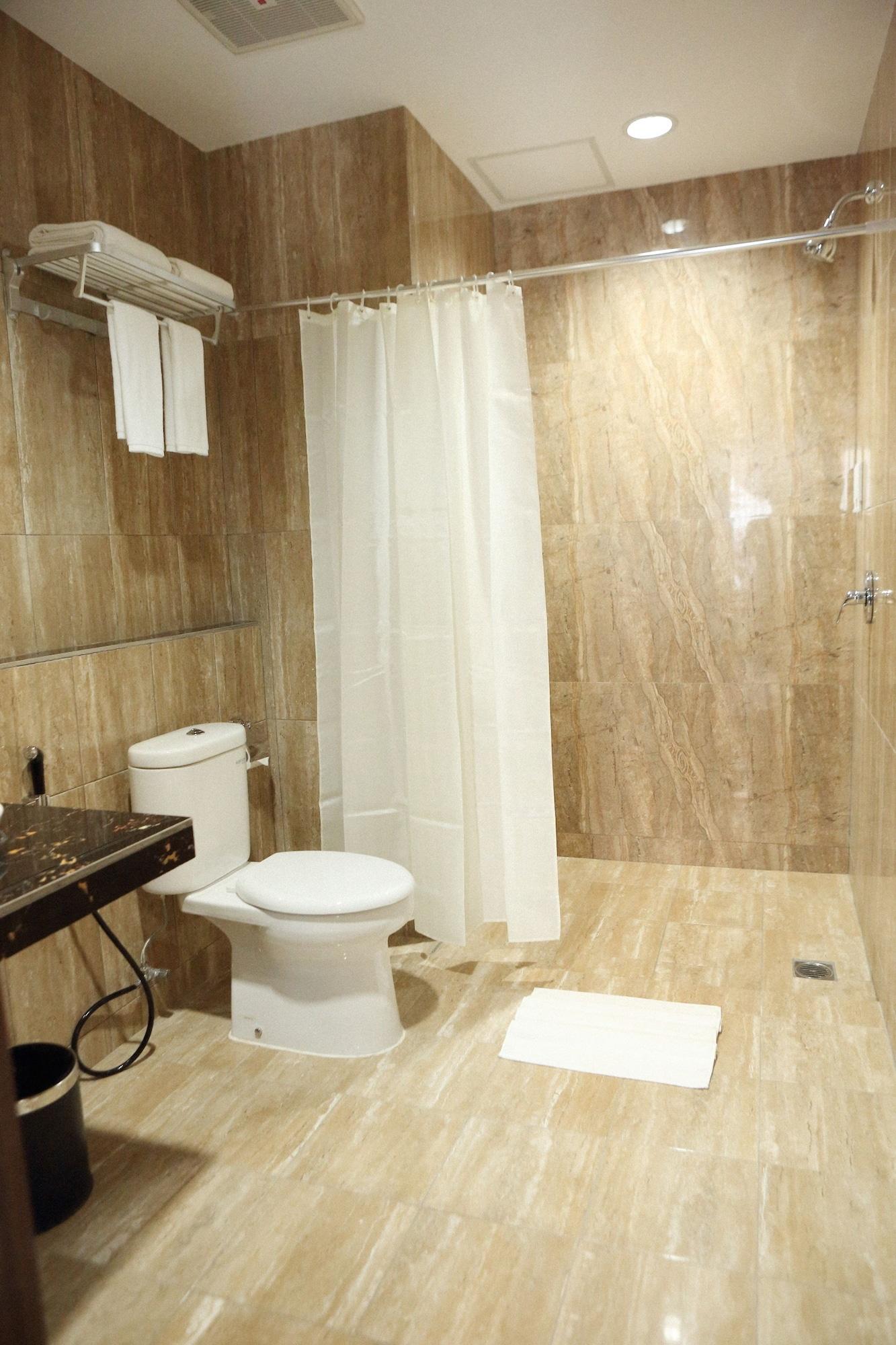 Horison Express Sentani Hotel Jayapura Exterior photo